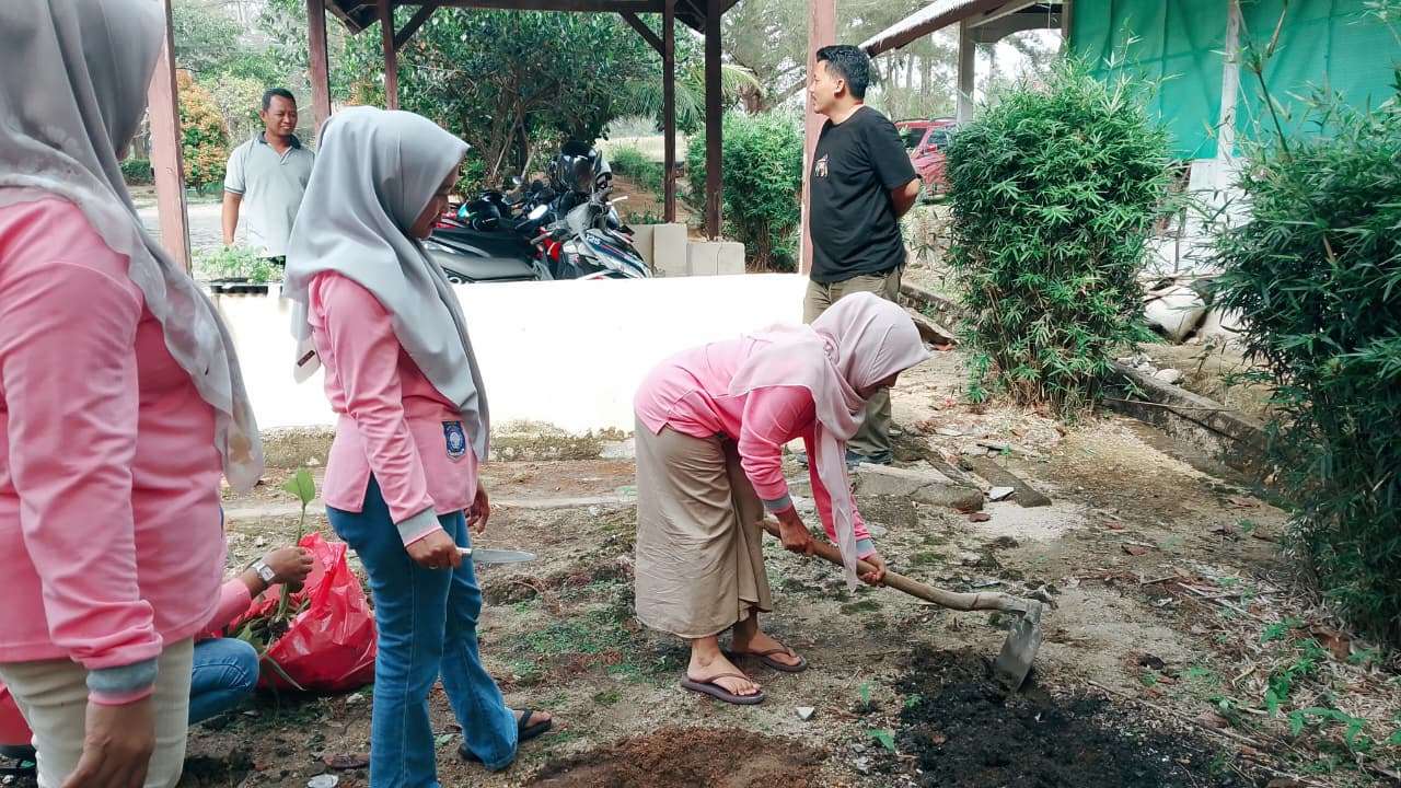 Gotong Royong di DKUP