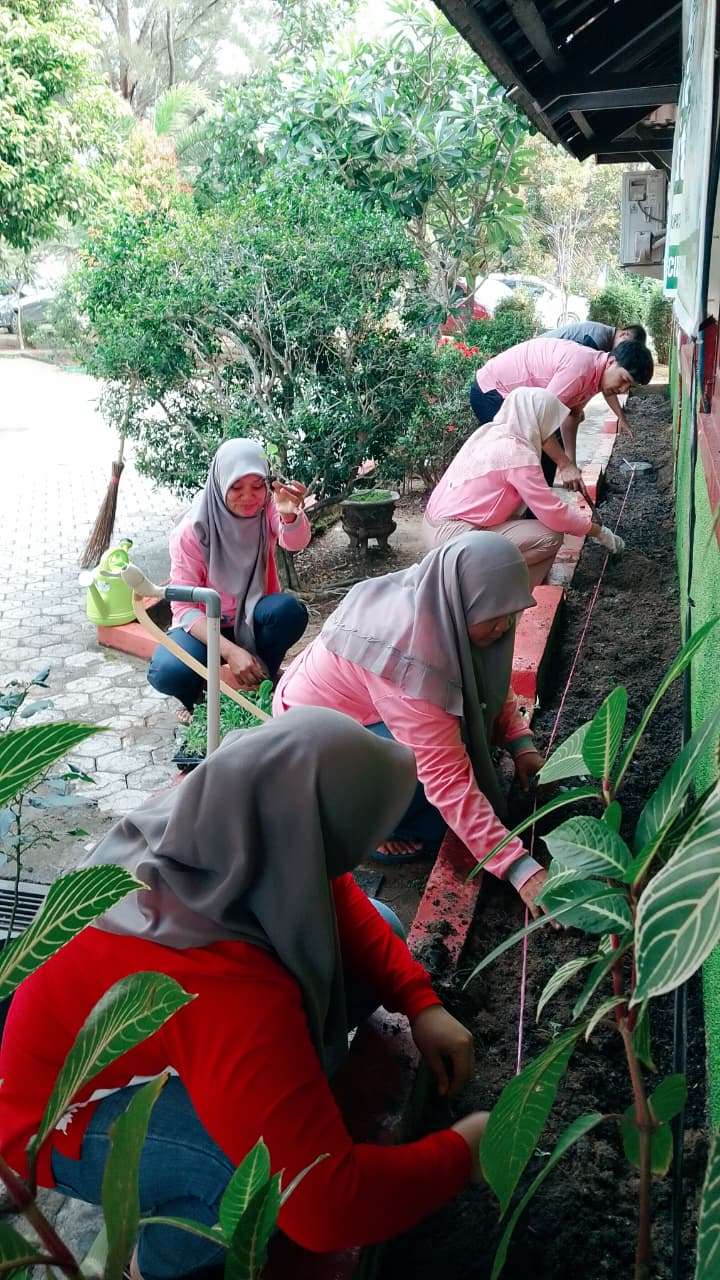 Gotong Royong di DKUP