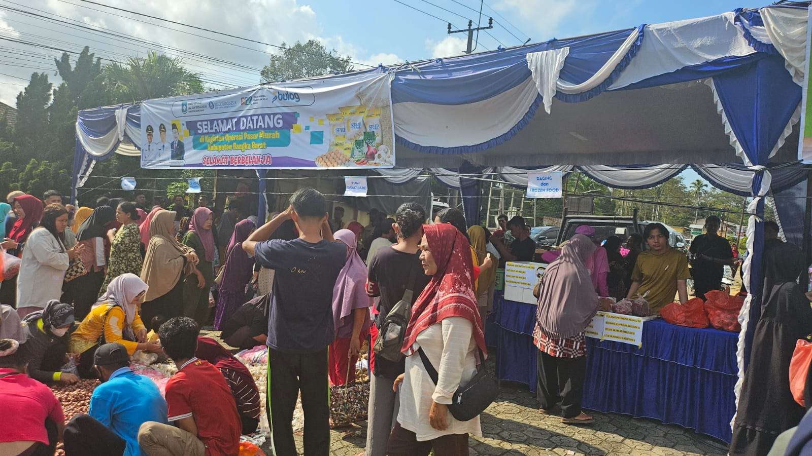 Operasi Pasar murah di Kecamatan Simpang Teritip
