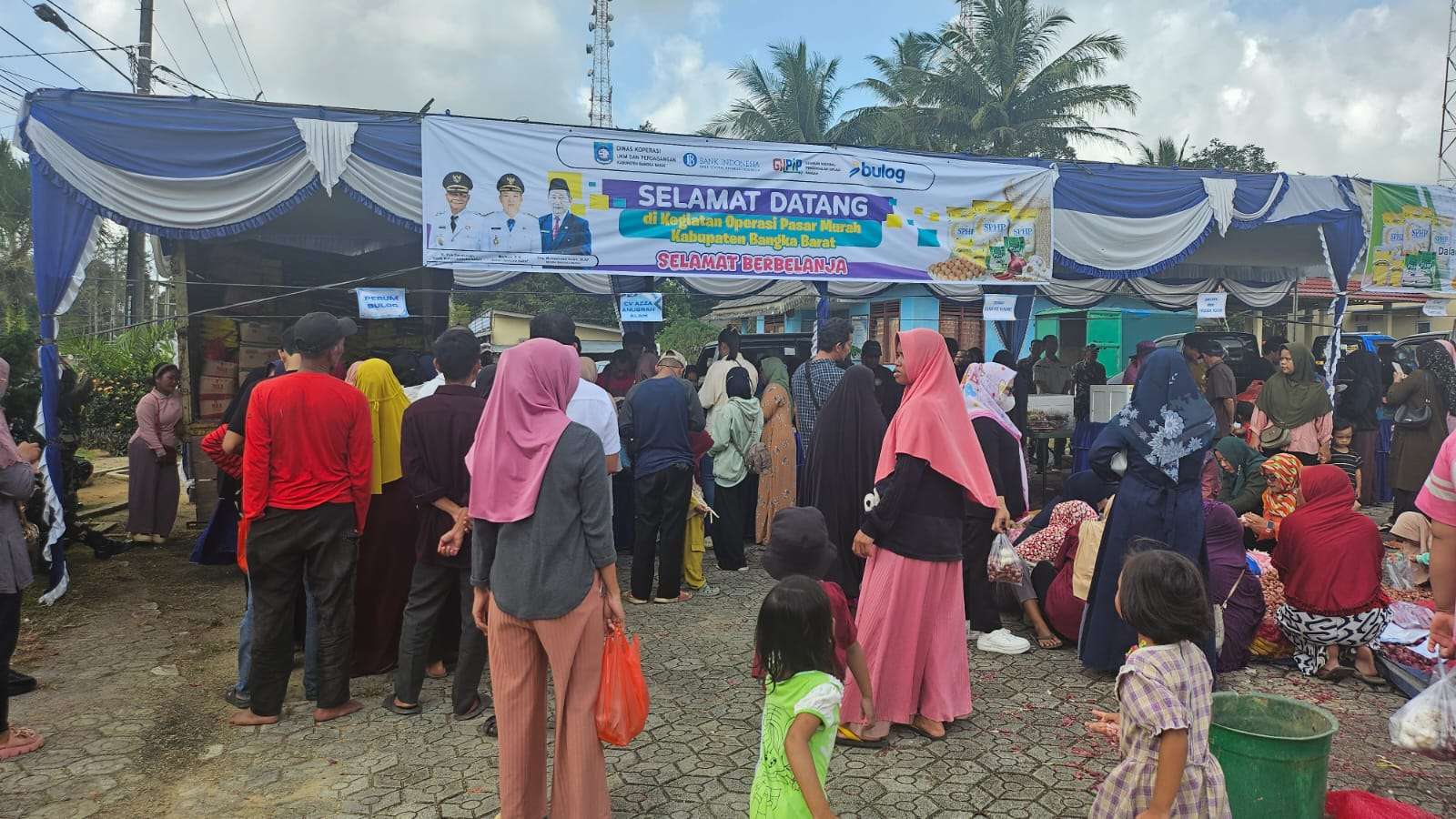 Operasi Pasar murah di Kecamatan Simpang Teritip