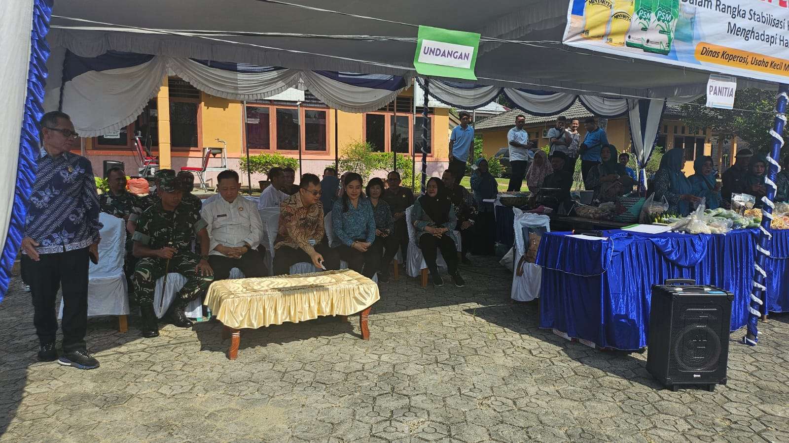 Operasi Pasar murah di Kecamatan Simpang Teritip